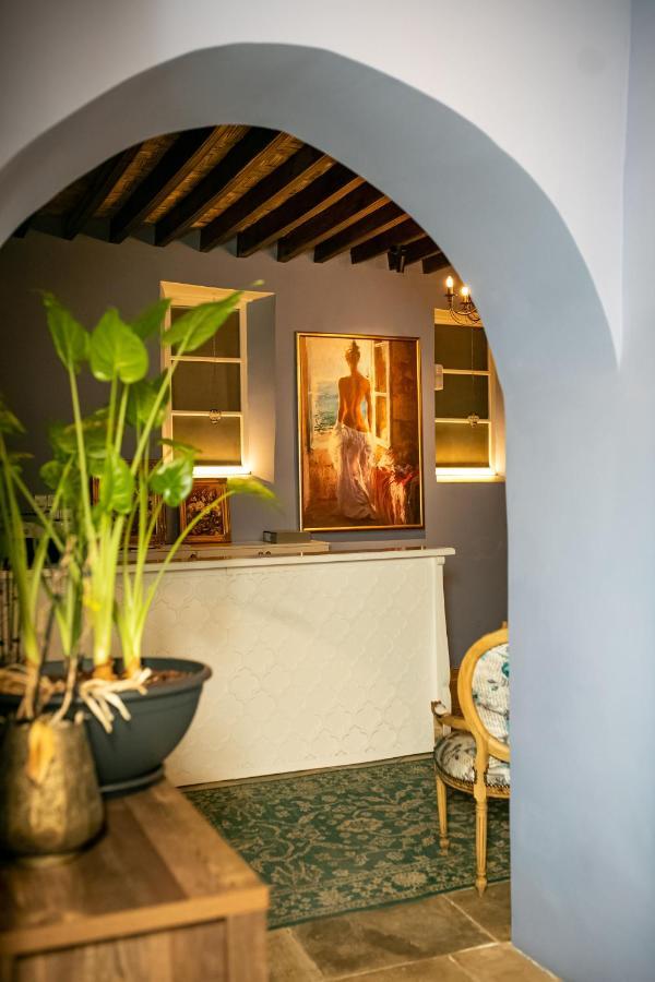 Madama Hotel