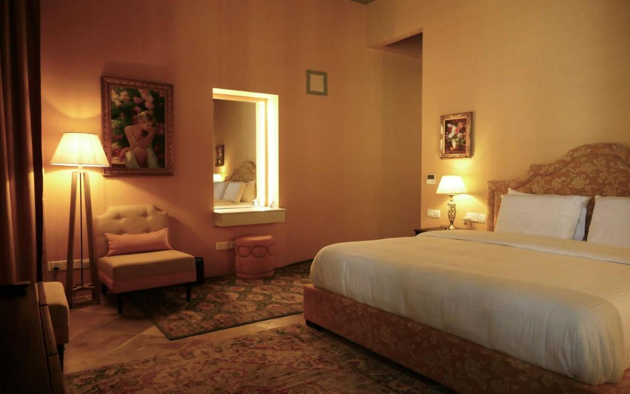 Madama Hotel
