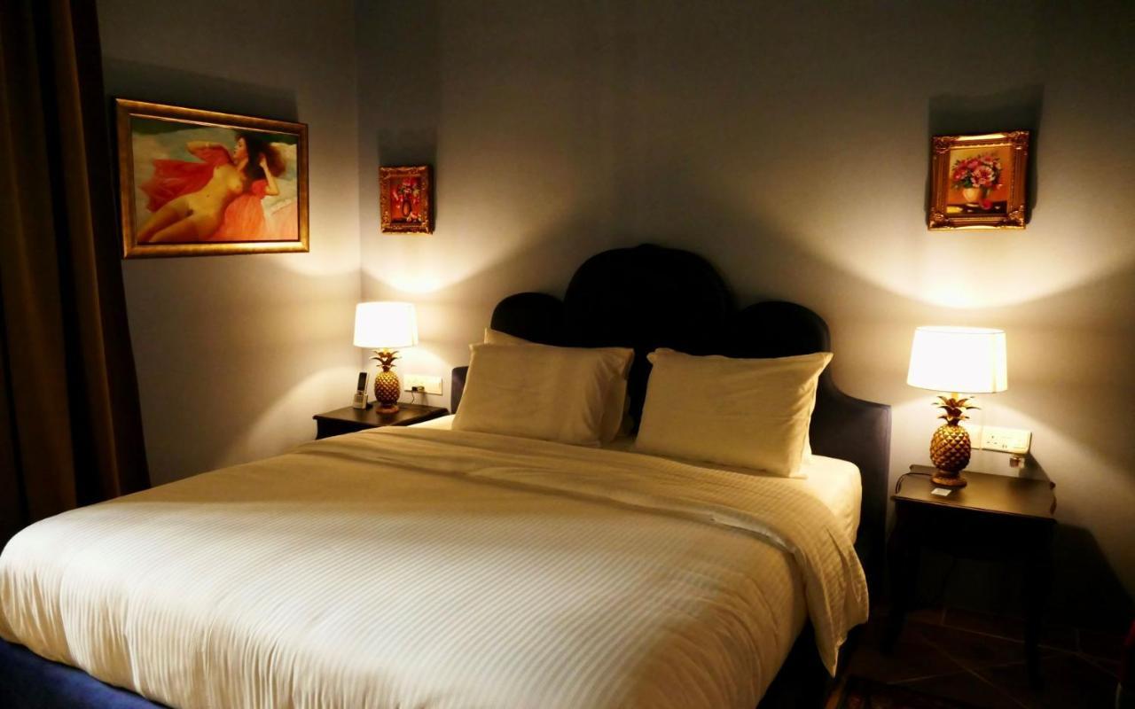 Madama Hotel