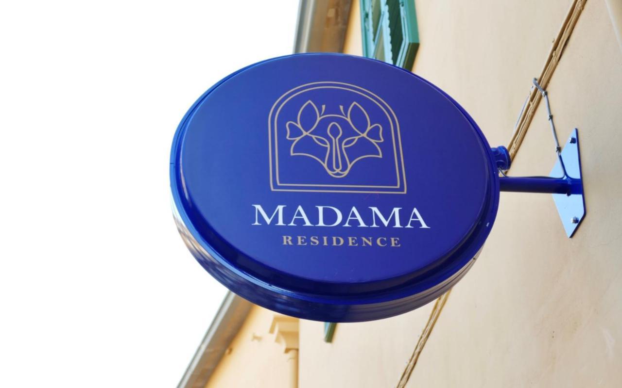 Madama 5*